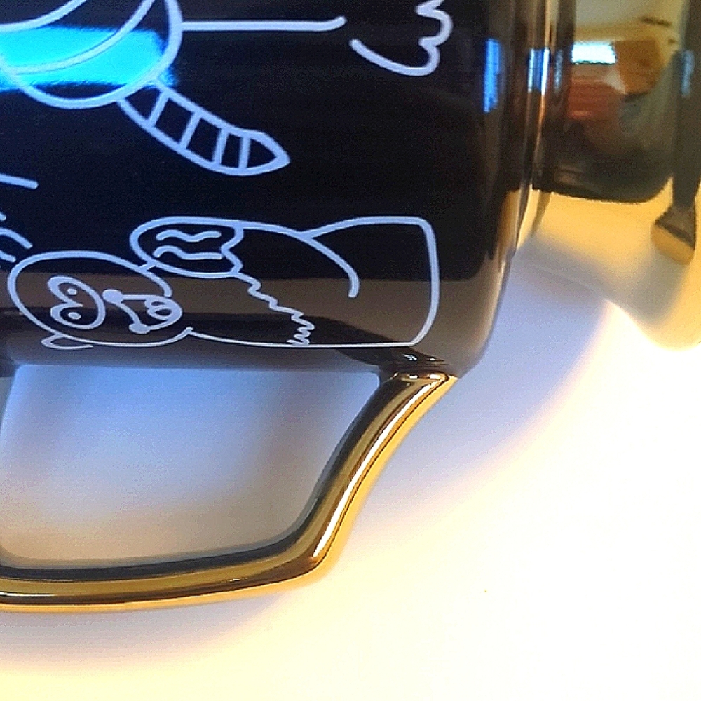 Gold and Black Animal Design Mug - Picture 9 of 10